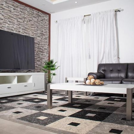 Luxury Suites Chester One Dakar Bagian luar foto