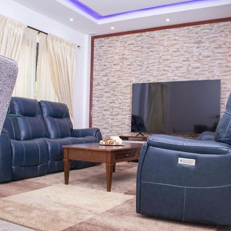 Luxury Suites Chester One Dakar Bagian luar foto