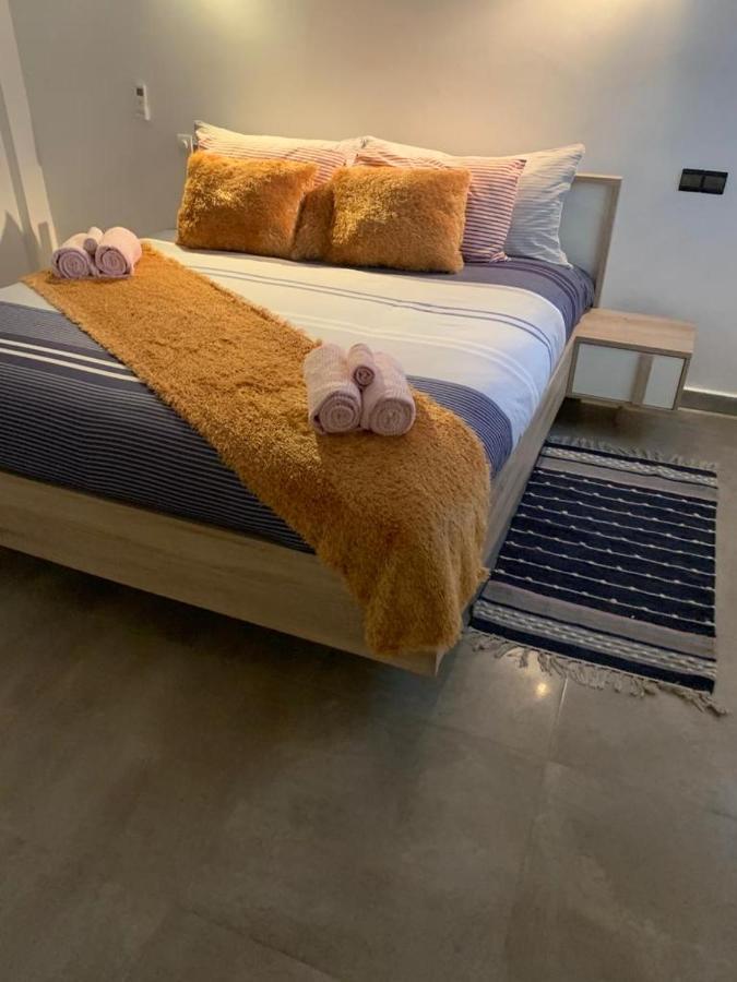 Luxury Suites Chester One Dakar Bagian luar foto