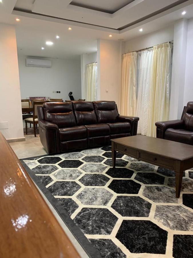 Luxury Suites Chester One Dakar Bagian luar foto