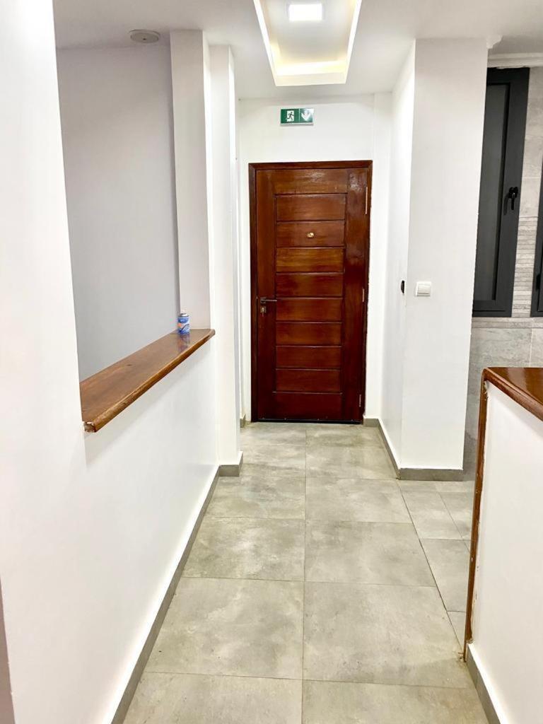 Luxury Suites Chester One Dakar Bagian luar foto