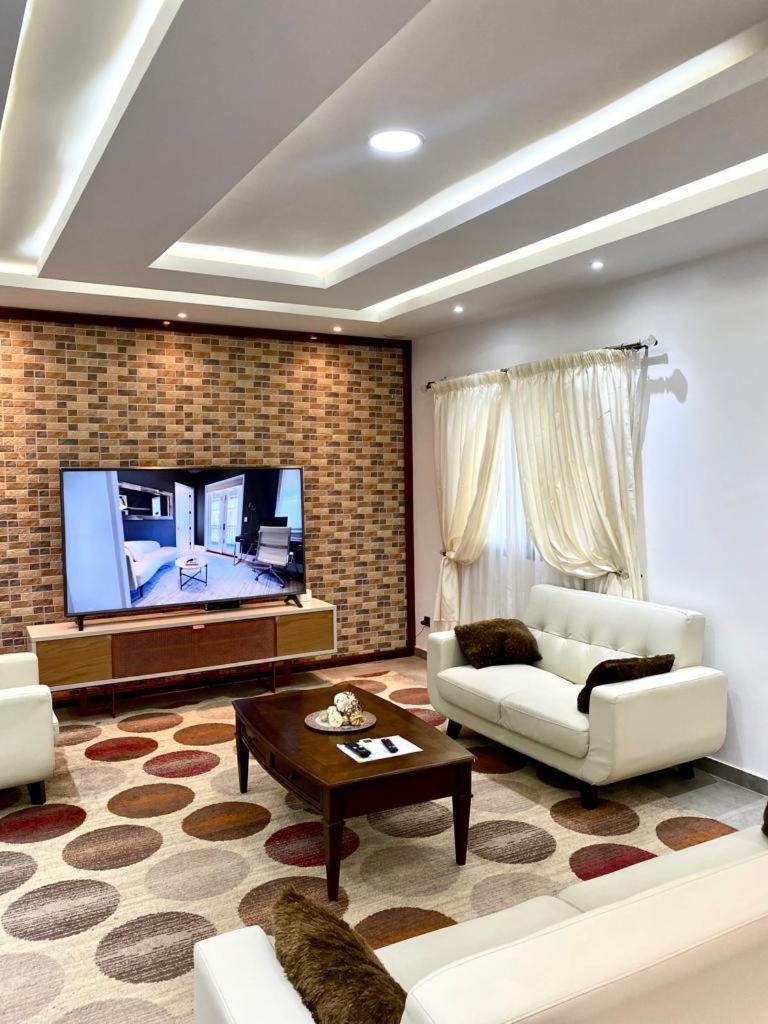 Luxury Suites Chester One Dakar Bagian luar foto