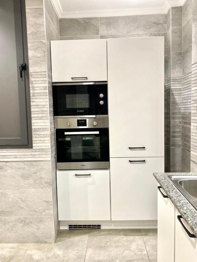 Luxury Suites Chester One Dakar Bagian luar foto